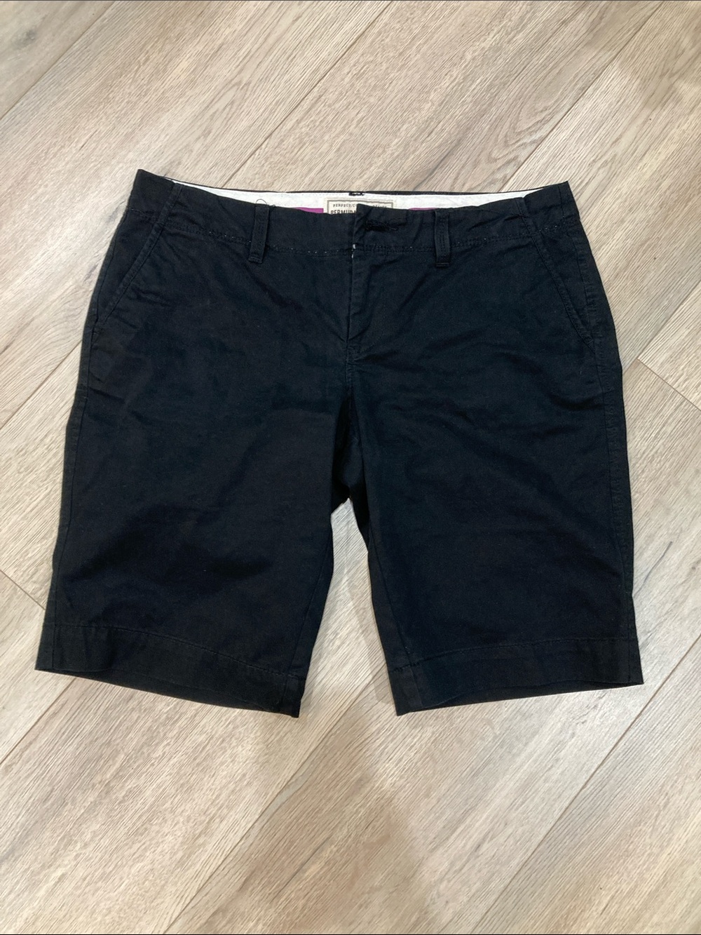 Old Navy Black Women's Bermuda Shorts